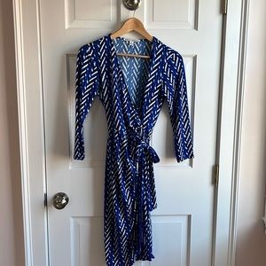 Maggy London 3/4 sleeve wrap dress